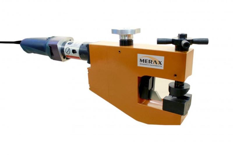 Rentax Locadora de Máquinas Rentax Locadora de Máquinas